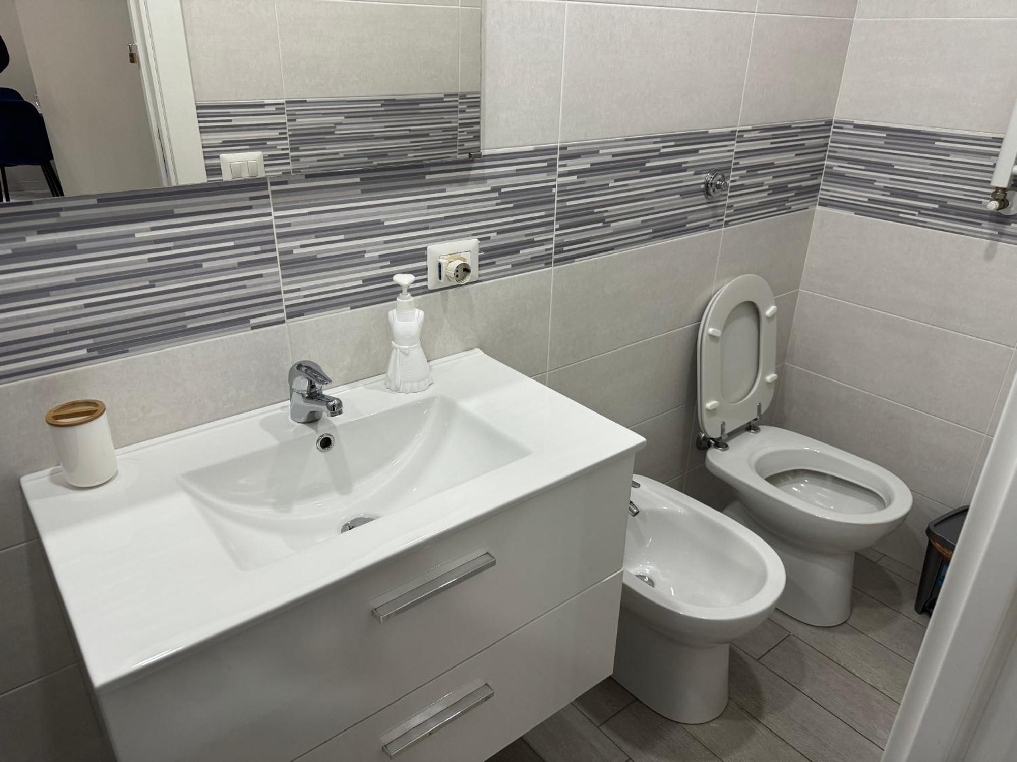 לינה וארוחת בוקר נאפולי Mignone Luxury House מראה חיצוני תמונה